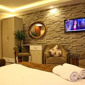 Life 3* İstanbul